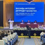 ҚР Президентінің кеңесшісі Мәлік Отарбаев Есіл ауданының тұрғындарымен кездесті