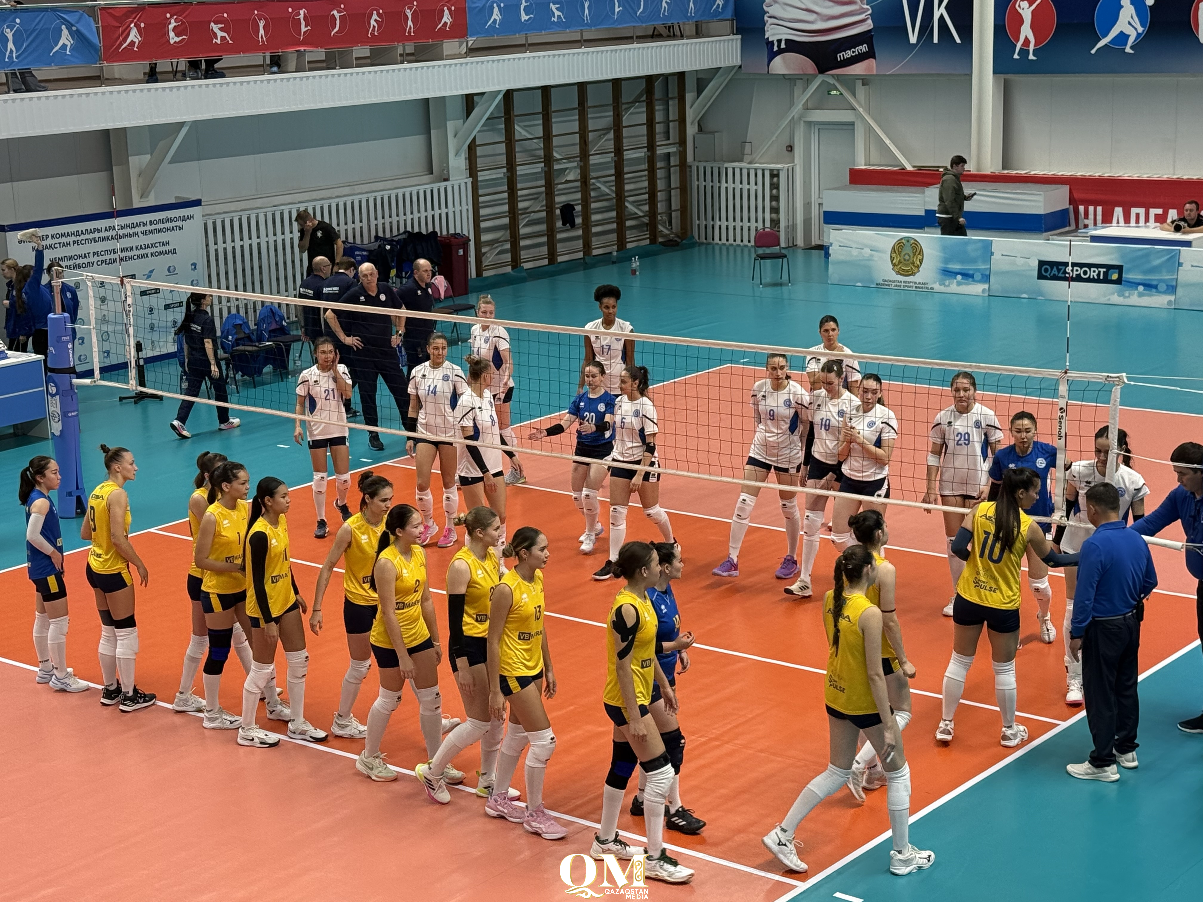 «Куаныш» стартовал с побед: в Петропавловске начался сезон женской волейбольной лиги