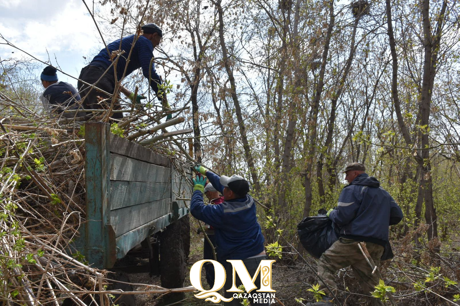 Более двух тысяч человек приняли участие в субботнике в Уалихановском районе