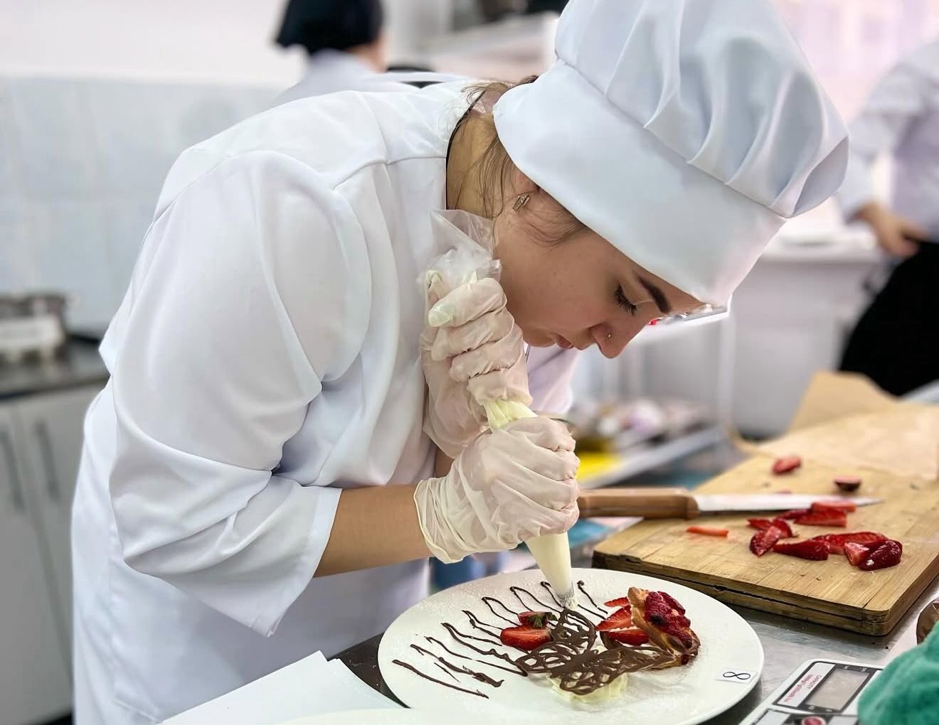 Кушать подано! Впервые работники общепита отмечают в Казахстане профессиональный праздник
