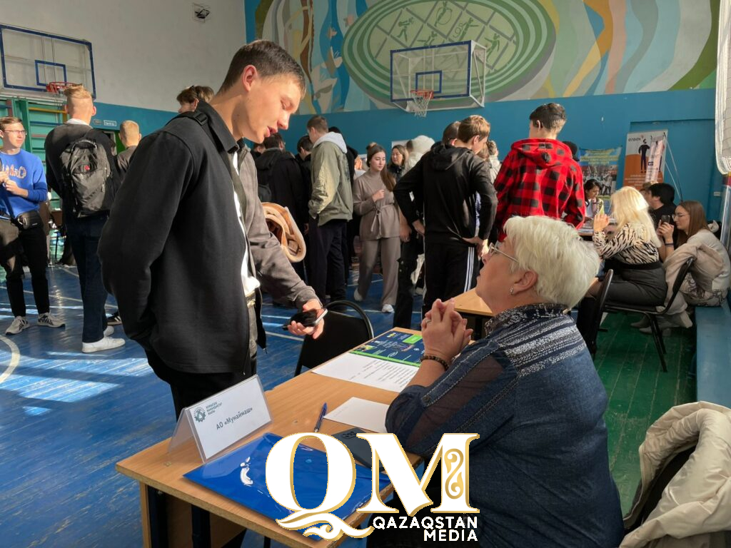 Каждый месяц предприятия Петропавловска участвуют в ярмарках вакансий. Работодатели ищут не только квалифицированных сотрудников, но и готовы обучать неопытных специалистов.