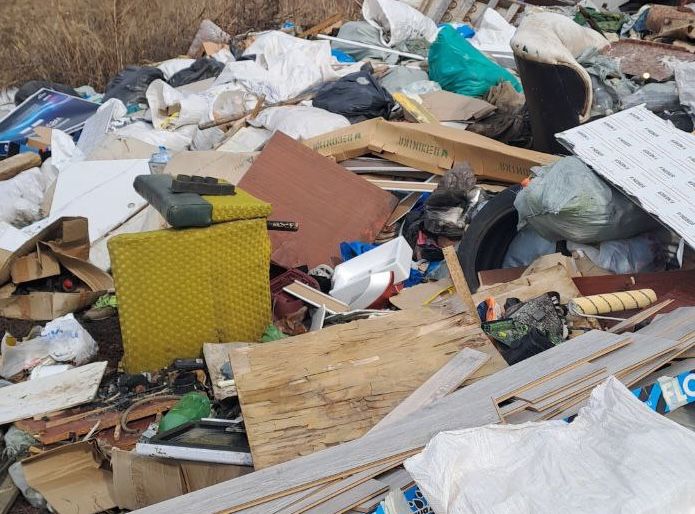 Петропавл әкімдігі Новопавловкадағы ескі зираттан қоқысты шығаруға уәде берді