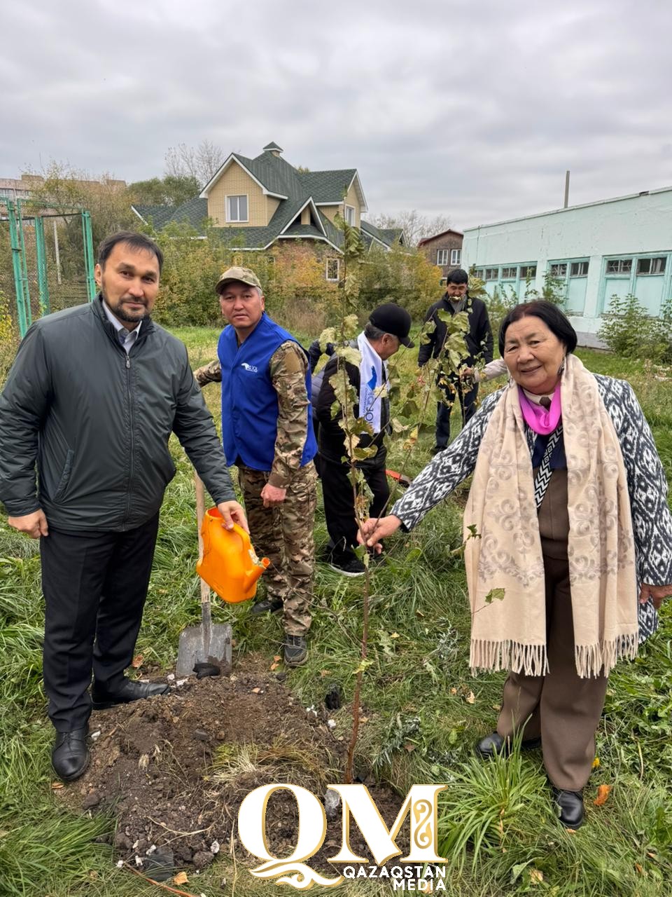 Петропавлдағы №17 ұлттық өркендеу орта мектеп-кешенінде «Қариялар аллеясы» ашылды