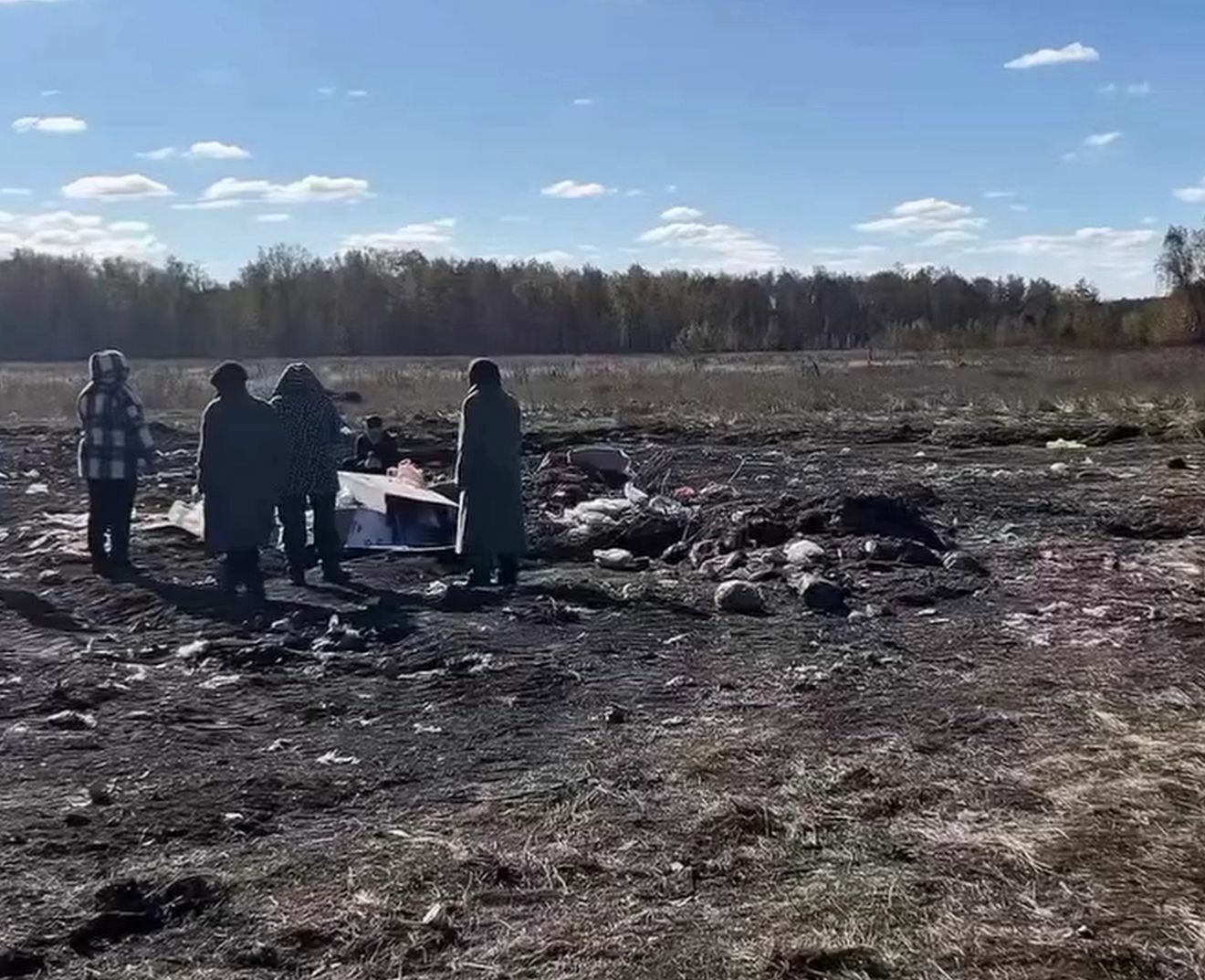 «Заповедник — не помойка»: новый мусорный полигон убирают в Кызылжарском районе СКО