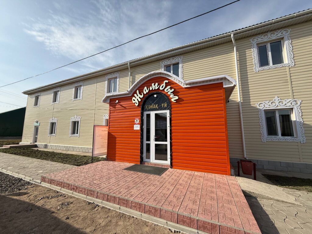 Дороги, бизнес, спорт и культура: аким СКО оценил перемены в Жамбылском районе