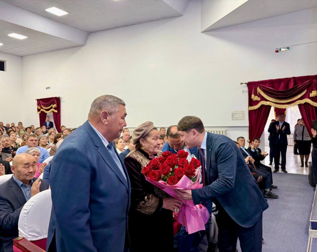 Дороги, бизнес, спорт и культура: аким СКО оценил перемены в Жамбылском районе