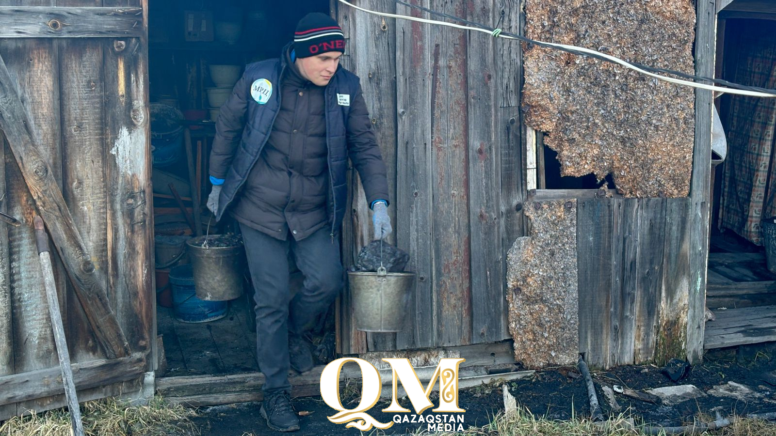 Петропавдық жастар жалғызілікті зейнеткерге көмектесті