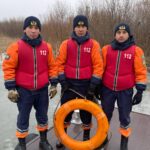 Как спасти свою жизнь, если провалился под лед, показали спасатели СКО