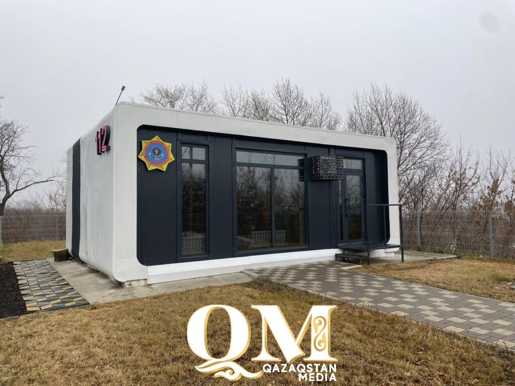 Как спасти свою жизнь, если провалился под лед, показали спасатели СКО