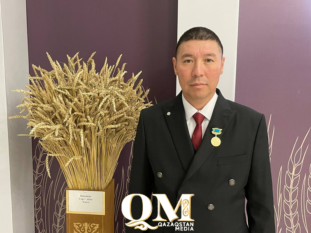 Продолжает династию механизаторов Сакен Капаров из Жамбылского района СКО