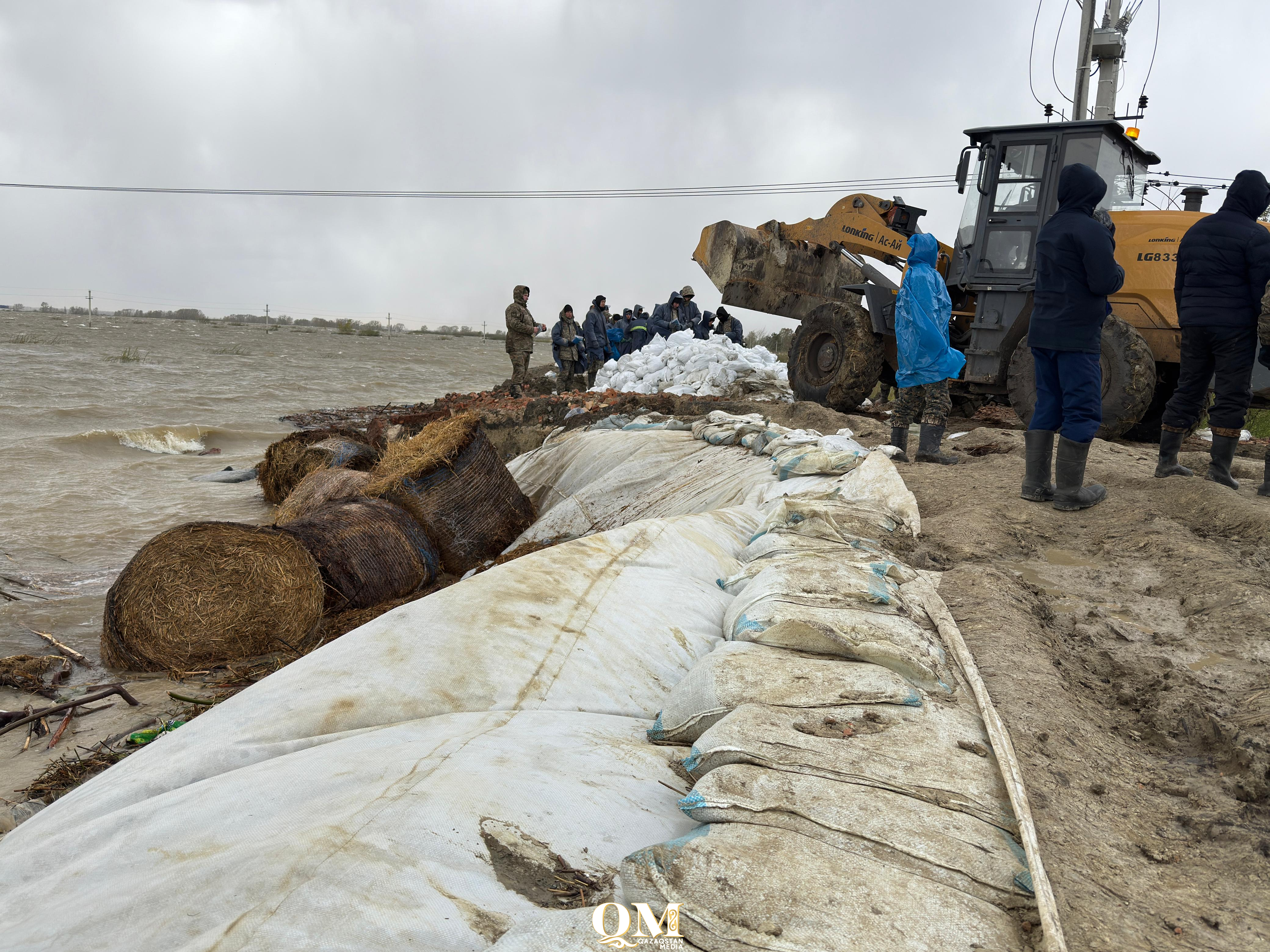 Правительство выделило 1,4 млрд тенге на реконструкцию защитной дамбы в поселке Тепличном СКО