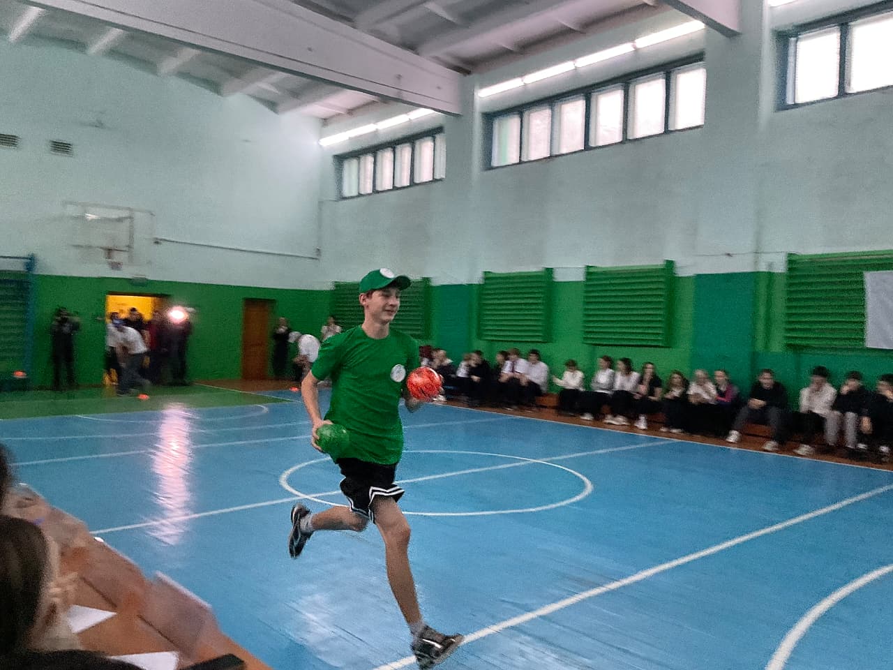 Пингвины, зеленый патруль и спасение животных: молодежь Петропавловска играла за чистую планету