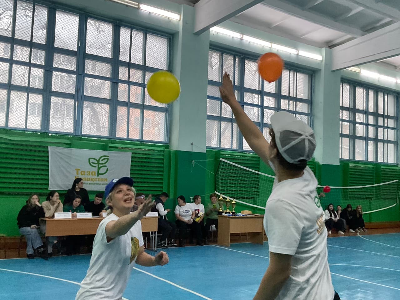 Пингвины, зеленый патруль и спасение животных: молодежь Петропавловска играла за чистую планету