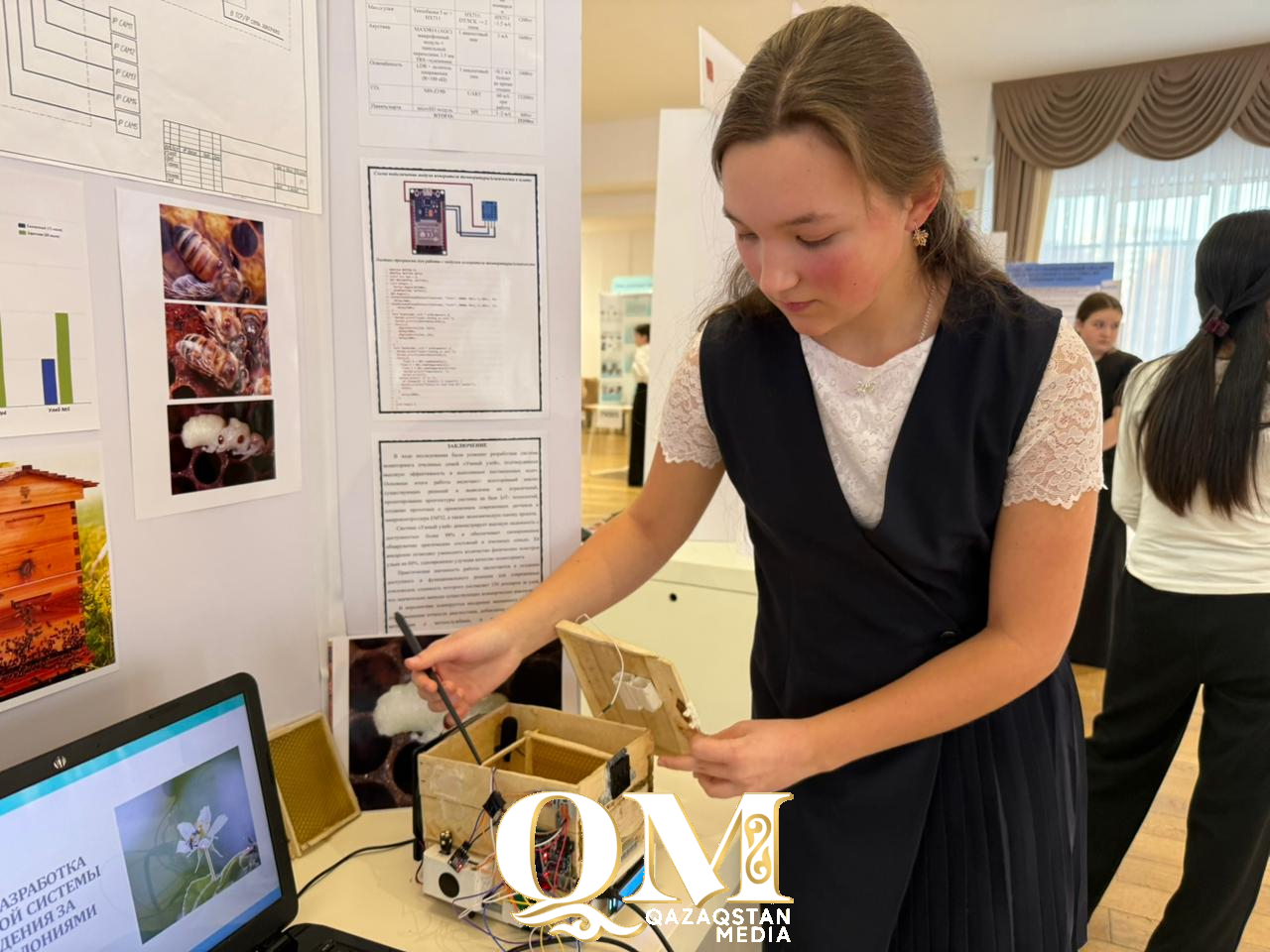 Умные пчелы, грибная ферма, генная инженерия: научные проекты представили школьники СКО