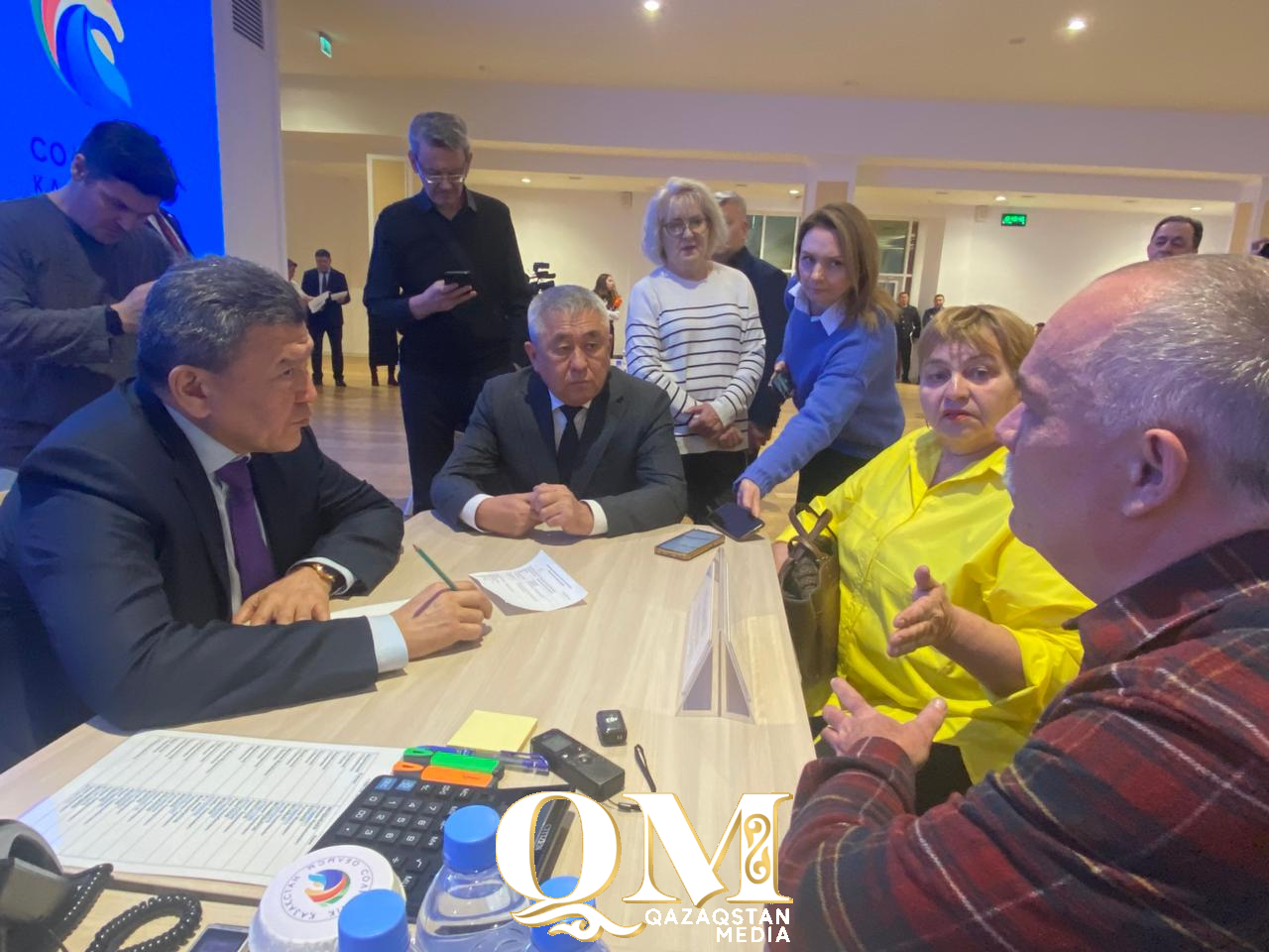 Үйлері жарға құлайын деп тұрған қалалықтар облыс әкімінен көмек сұрады