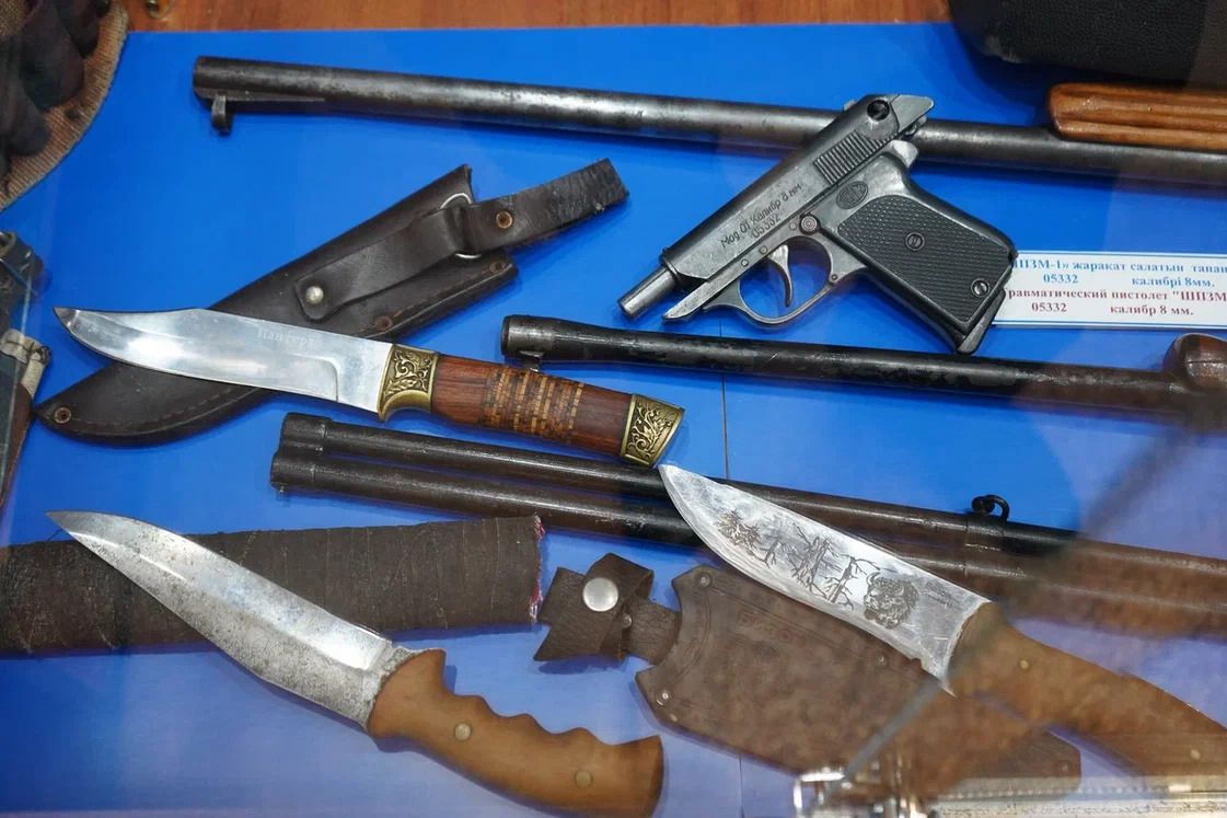 Штраф почти до 800 тысяч тенге или арест грозит за незаконное хранение оружия в РК