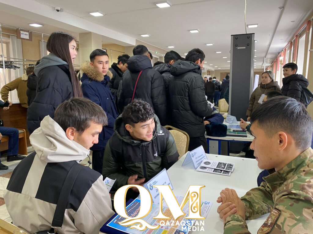 Какая компания предложила зарплату 400 тысяч на ярмарке вакансий в Петропавловске