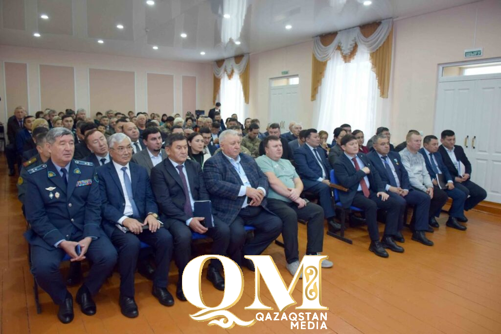 Развитие промышленности и социальной сферы в Кызылжарском районе оценил аким СКО