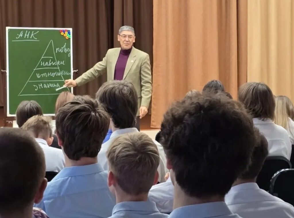 Ответственности и дружбе учат школьников Петропавловска