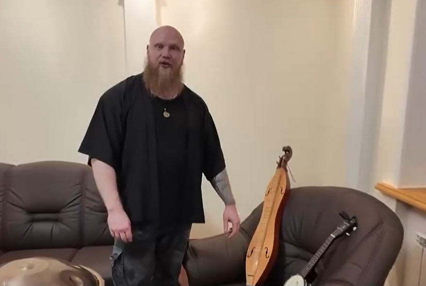 Петропавл тұрғыны 350 саз аспабын жинаған