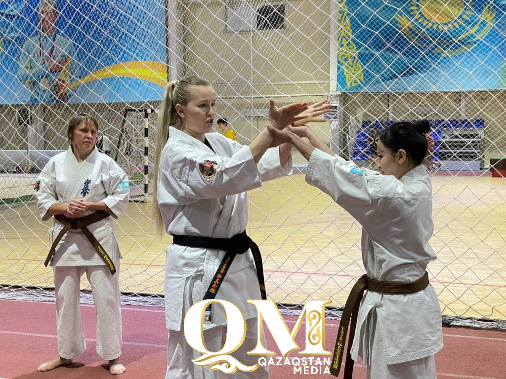 Сильные и уверенные: мастер-класс по самообороне провели для женщин Петропавловска