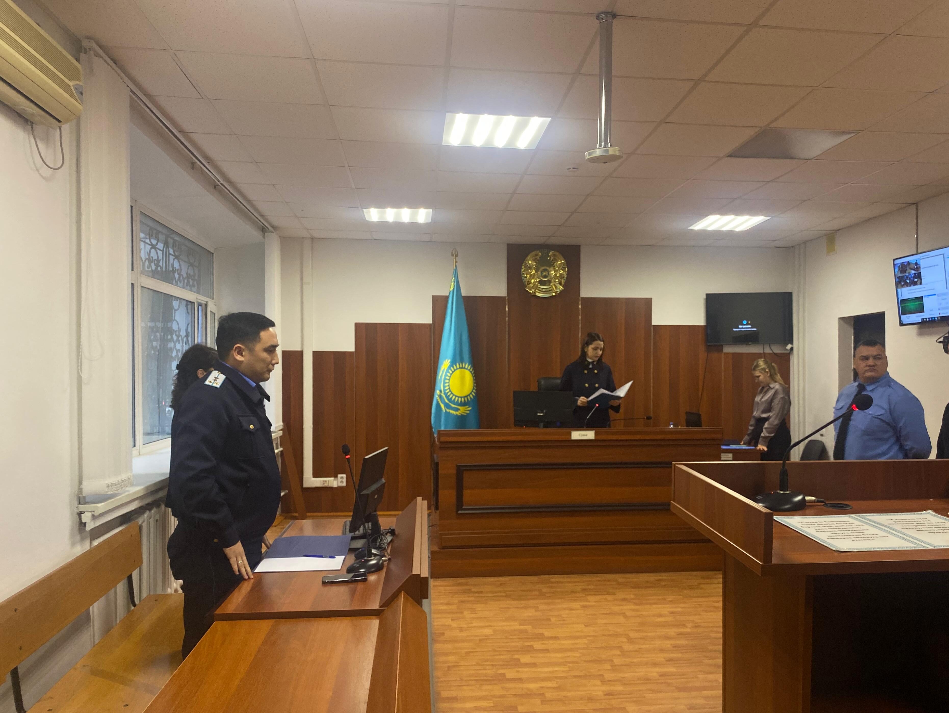 «Чтобы работать, надо делиться»: схему взяток в управлении транспорта и автодорог СКО раскрыли в суде