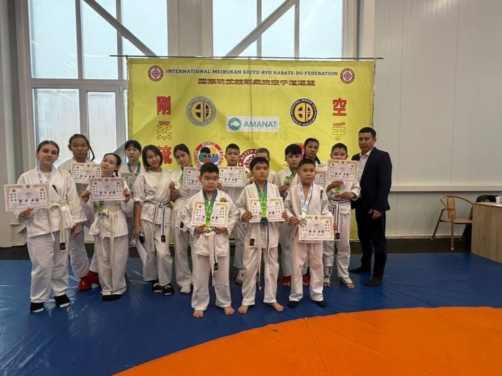 16 наград чемпионате по карате завоевали юные спортсмены из района Шал акына в Петропавловске