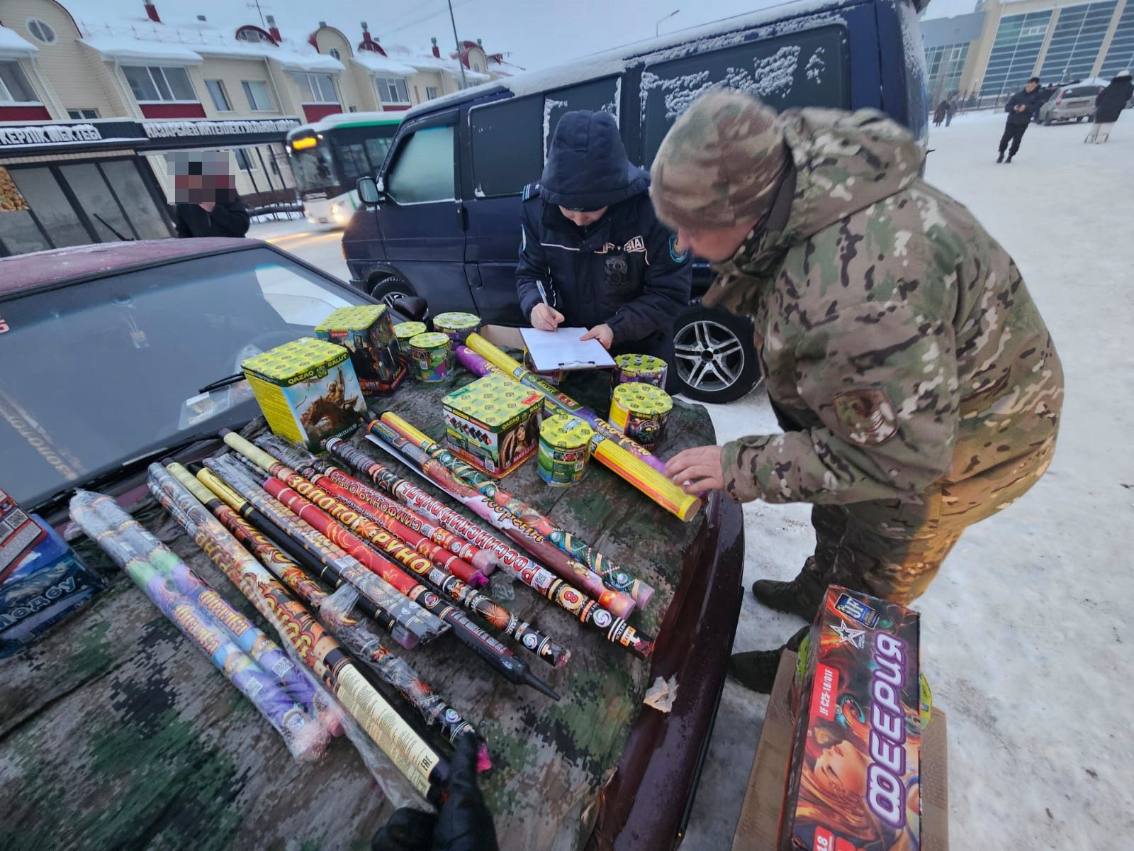 В преддверии новогодних праздников полицейские Северо-Казахстанской области усилили контроль за продажей пиротехники.