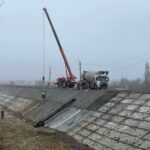 Шесть дамб реконструируют в СКО для защиты от паводков
