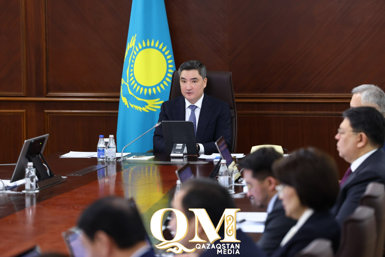 Балалардың фастфуд пен энергетикалық сусындарға тәуелді болуы Үкімет отырысында айтылды