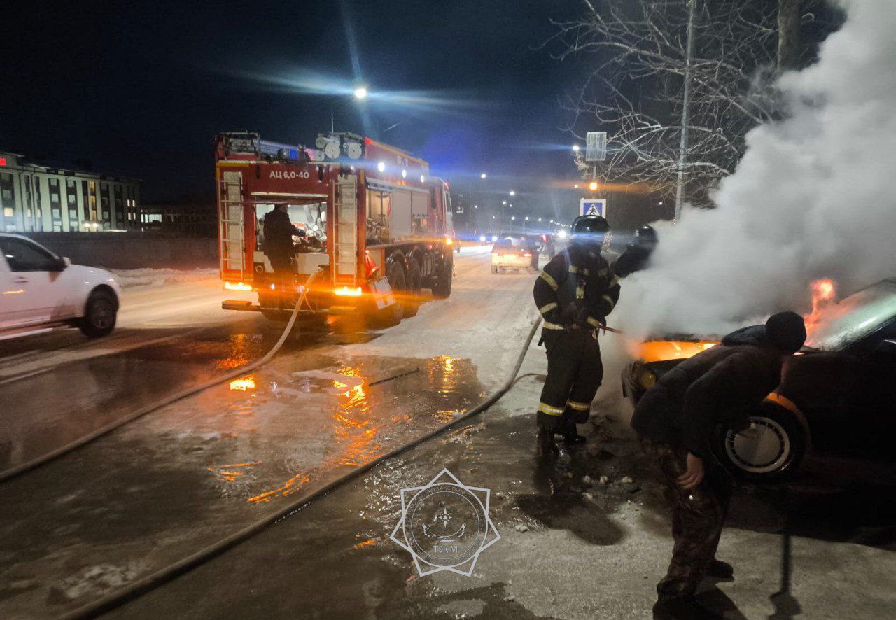 Петропавлда жеңіл көлік өртенді
