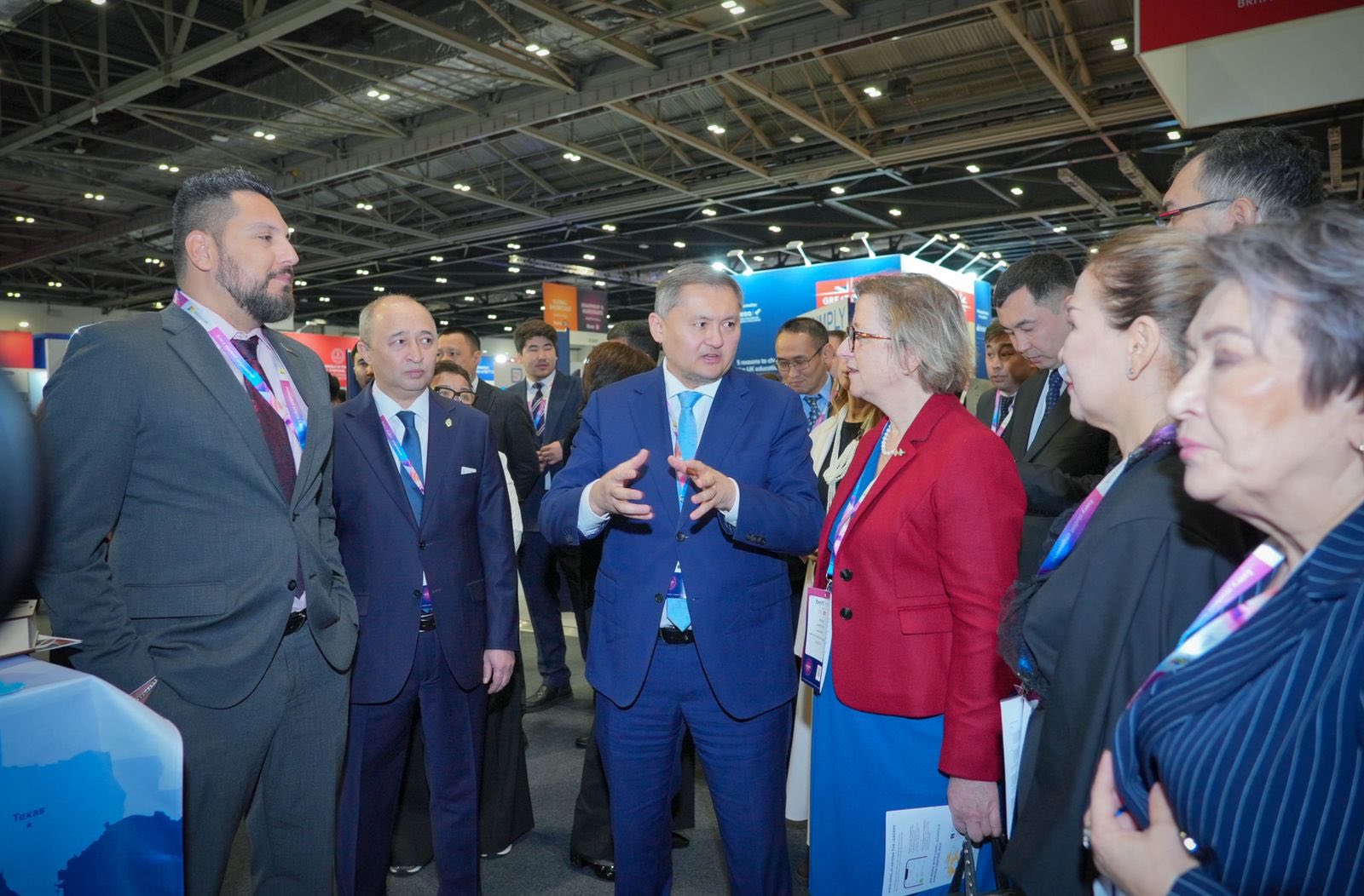 Цифровые разработки на выставке Bett Show в Лондоне представил Kozybayev University