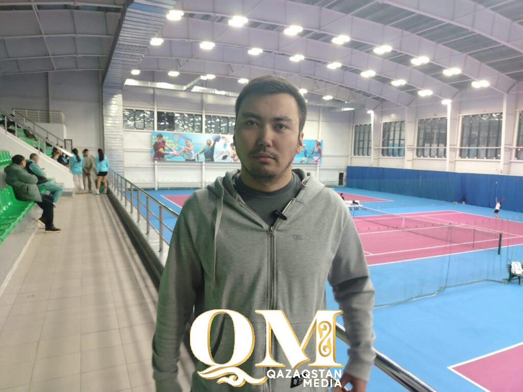 Юные теннисисты борются за победу на международном турнире в Петропавловске