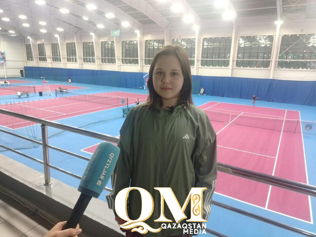 Юные теннисисты борются за победу на международном турнире в Петропавловске