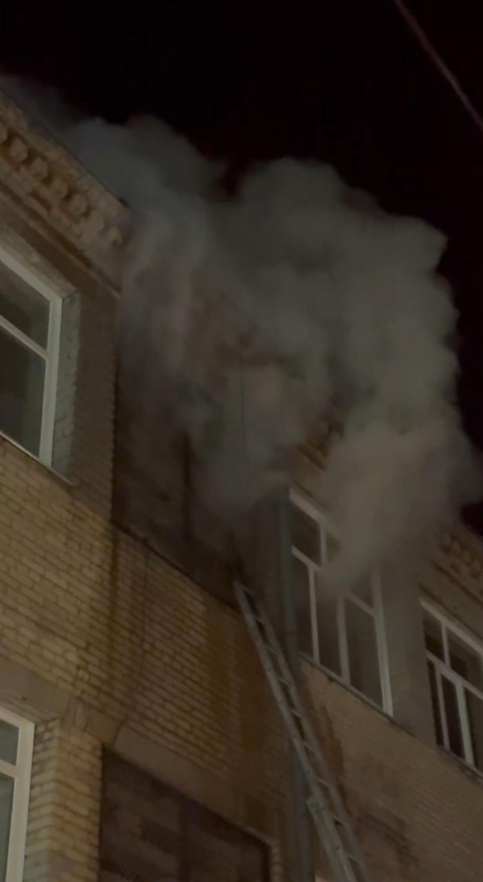 СҚО-да жөнделіп жатқан «Қазпошта» ғимаратынан өрт шықты