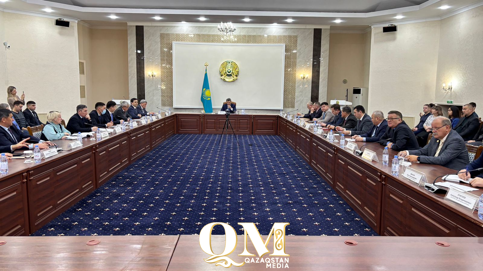 Облыстық әкімдікте энергетика және тұрғын үй-коммуналдық шаруашылығы басқармасының кеңейтілген алқа отырысы өтті.