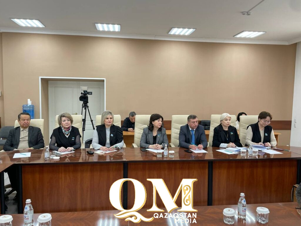 Суть изменений основного закона объяснил член конституционной комиссии из СКО Владимир Бубенко