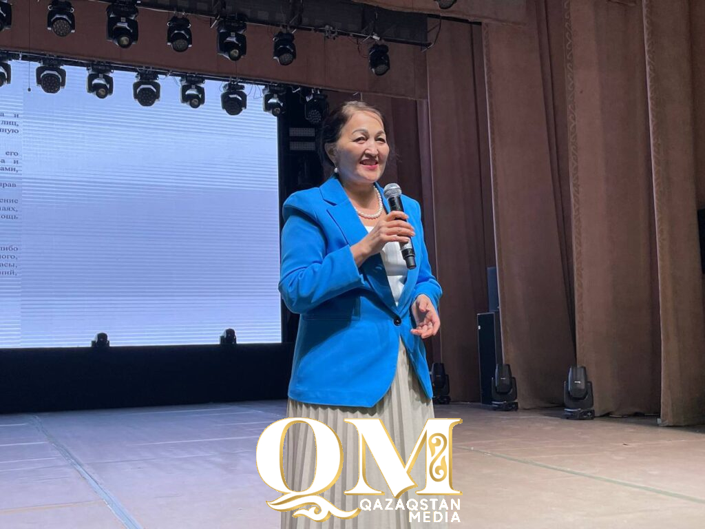 С коллективом Северо-Казахстанской областной филармонии им. Акара Сepi обсудили проект новой Конституции