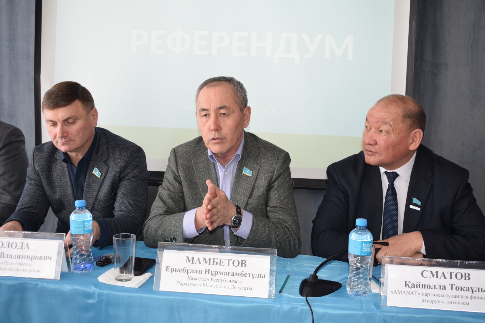 До референдума меньше месяца: мажилисмены провели встречи в районе М. Жумабаева СКО