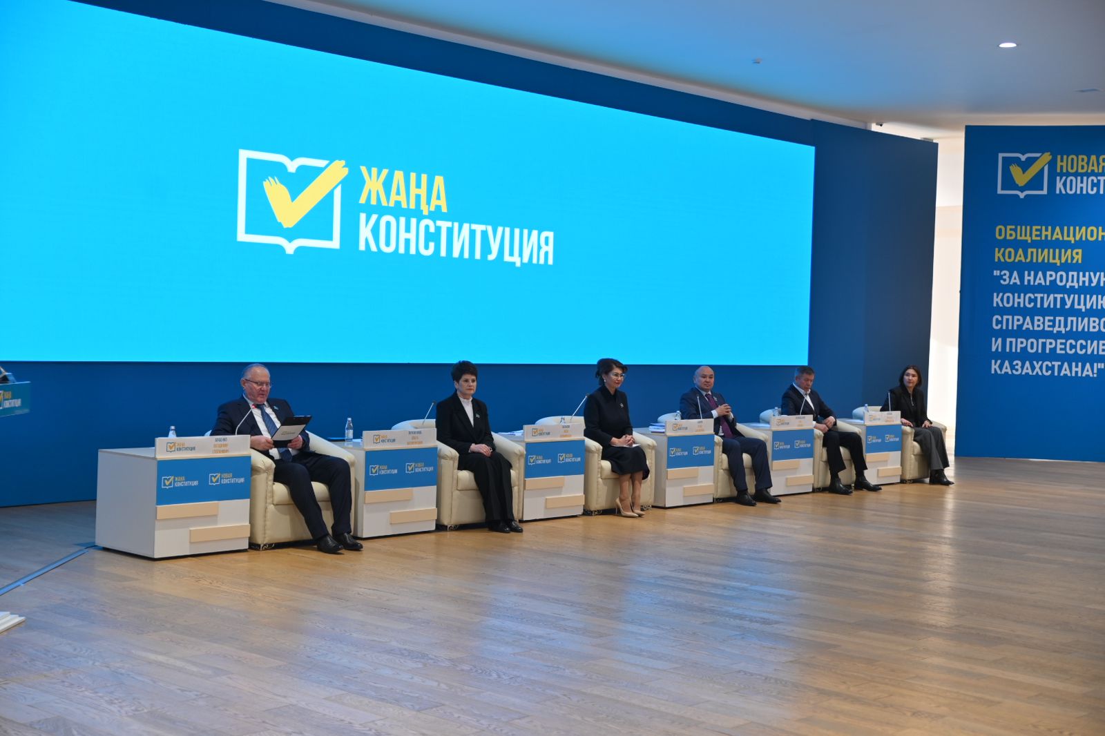 Культура, творчество и права граждан: с представителями творческой, научной интеллигенцией и работниками образования