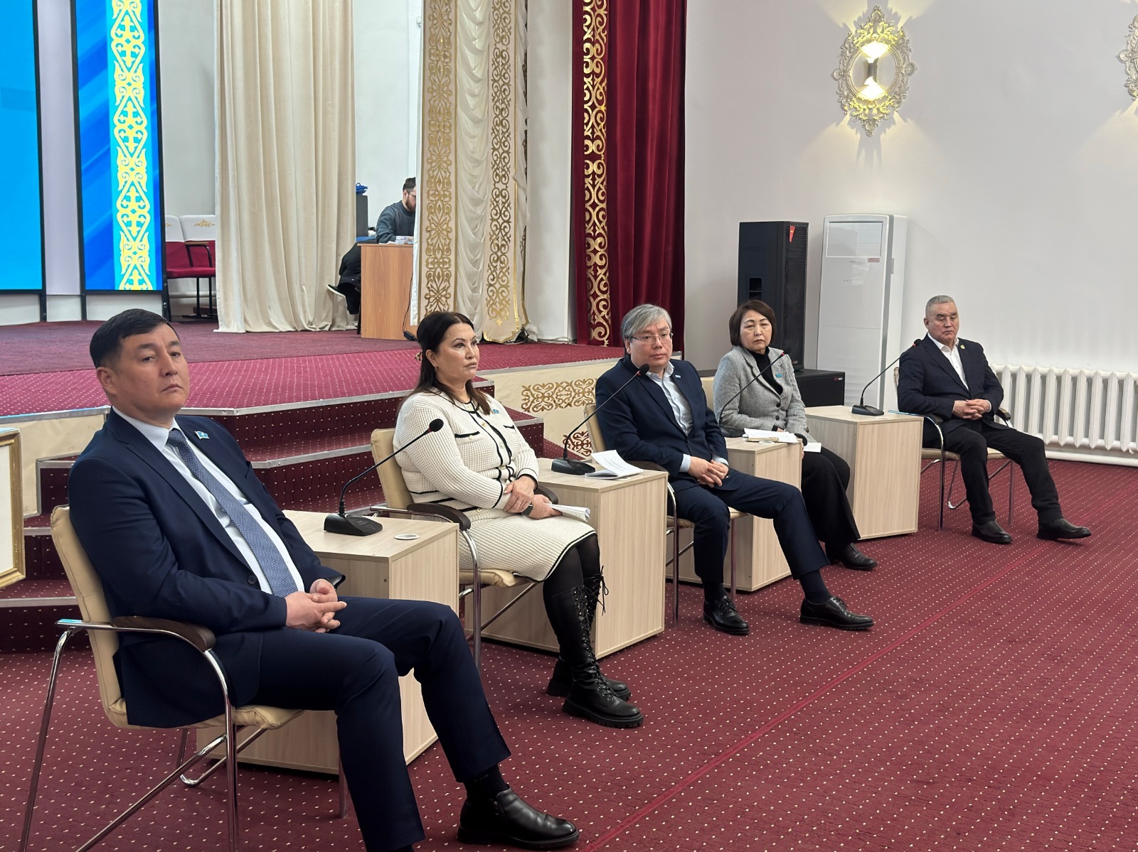 О работе, медицине и правах: проект Конституции обсудили в Тайыншинском районе СКО