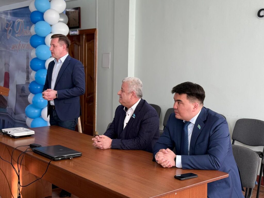 Конституционную реформу обсудили с энергетиками в Петропавловске