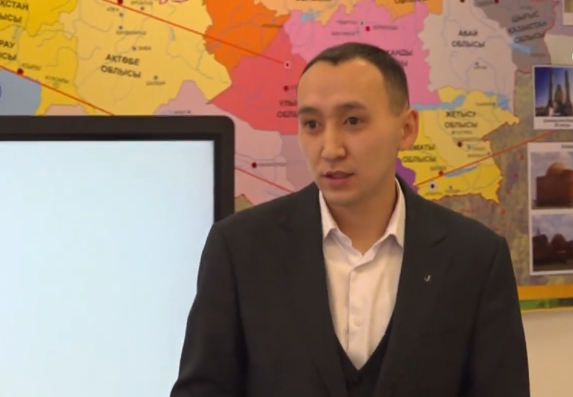 Сельский учитель математики из СКО поддерживает проект новой Конституции