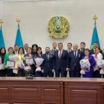 Ордена и медали вручил активистам референдума аким СКО