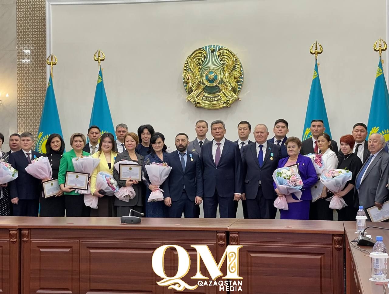 Ордена и медали вручил активистам референдума аким СКО