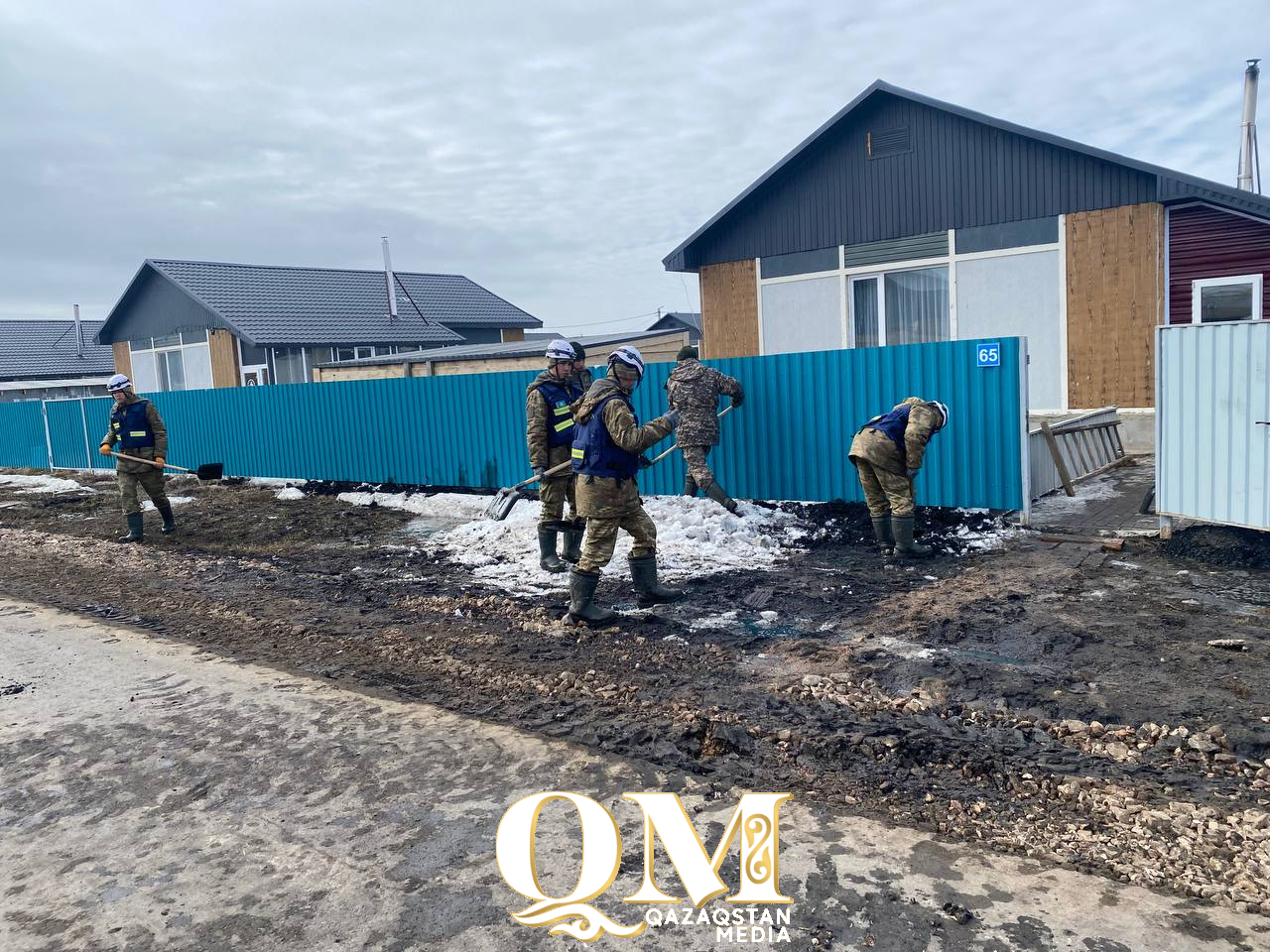 Тазару күні: Петропавлда ауқымды сенбілік өтіп, жүздеген аула мен арық қардан тазартылды