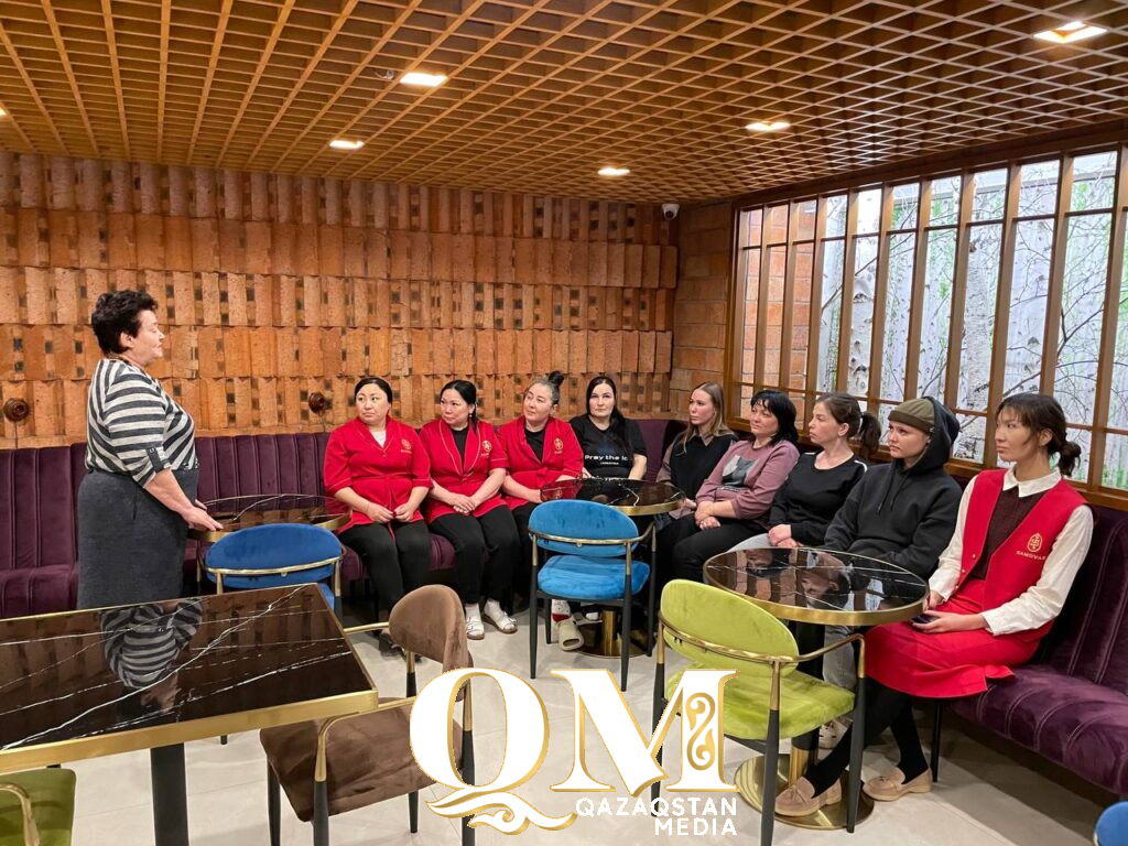 Проект новой Конституции обсудили с работниками гостиничного бизнеса в Петропавловске