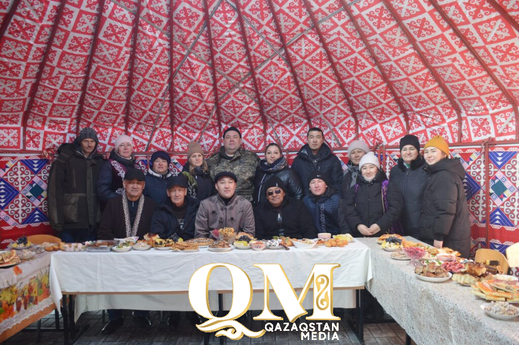 Наурыз с кулинарным шоу и этнодефиле отметили в Тимирязевском районе СКО