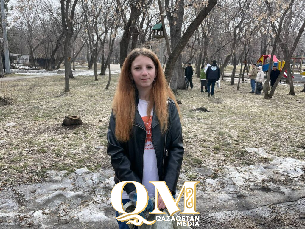 Эко-челлендж «Чистый парк» провели волонтеры в Петропавловске