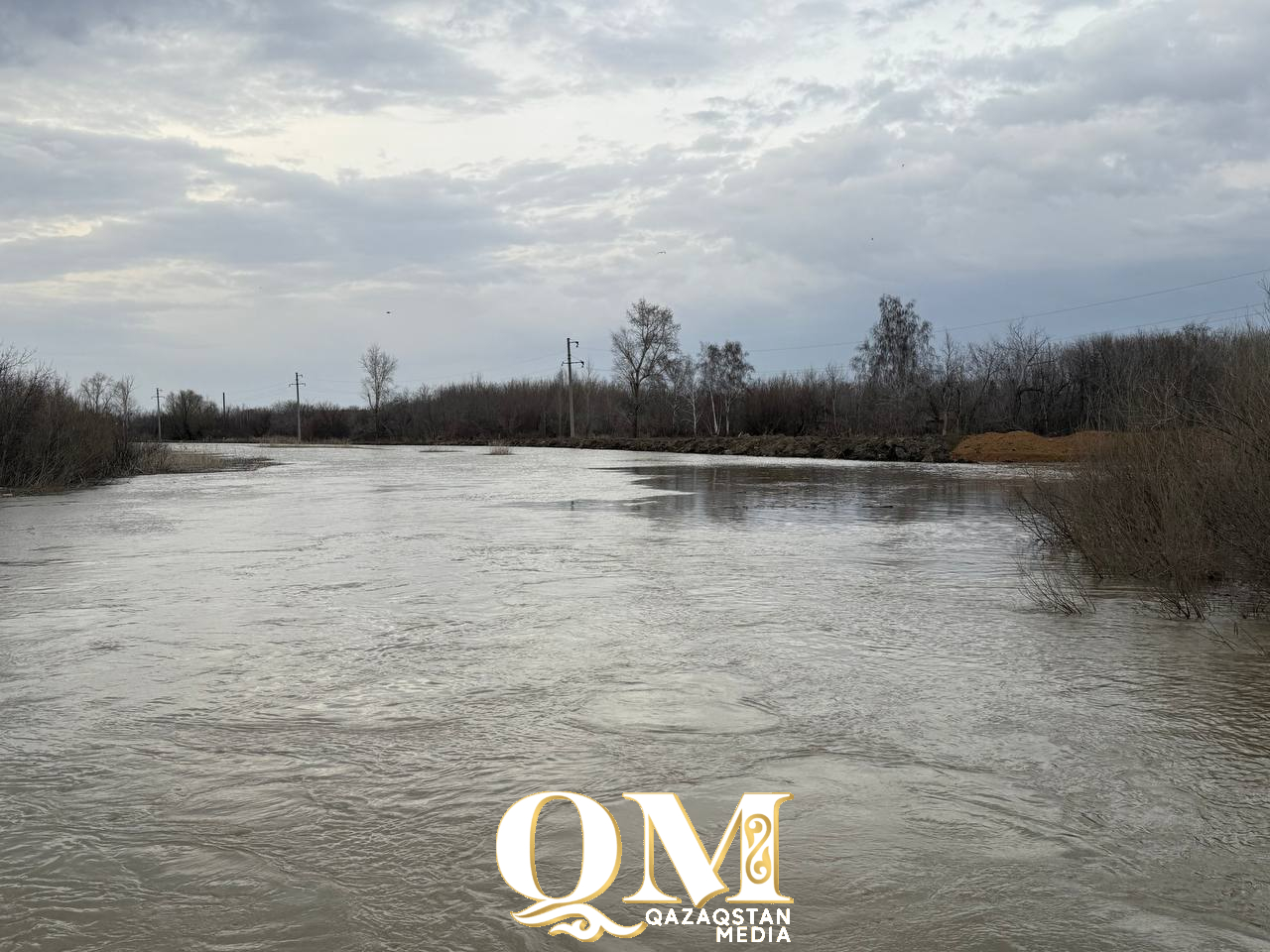 На 27 см за сутки вырос уровень воды на реке Шат на Севере Казахстана